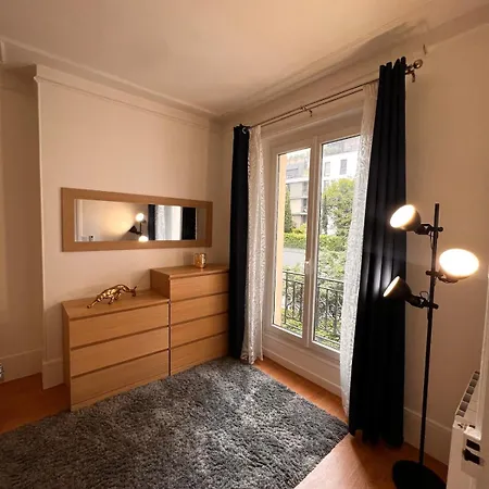 A Stone's Throw From The Eiffel Tower Apartment Paris